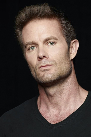 Garret Dillahunt